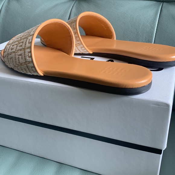 Givenchy 4G Raffia Slide Sandal - Picture 8 of 12